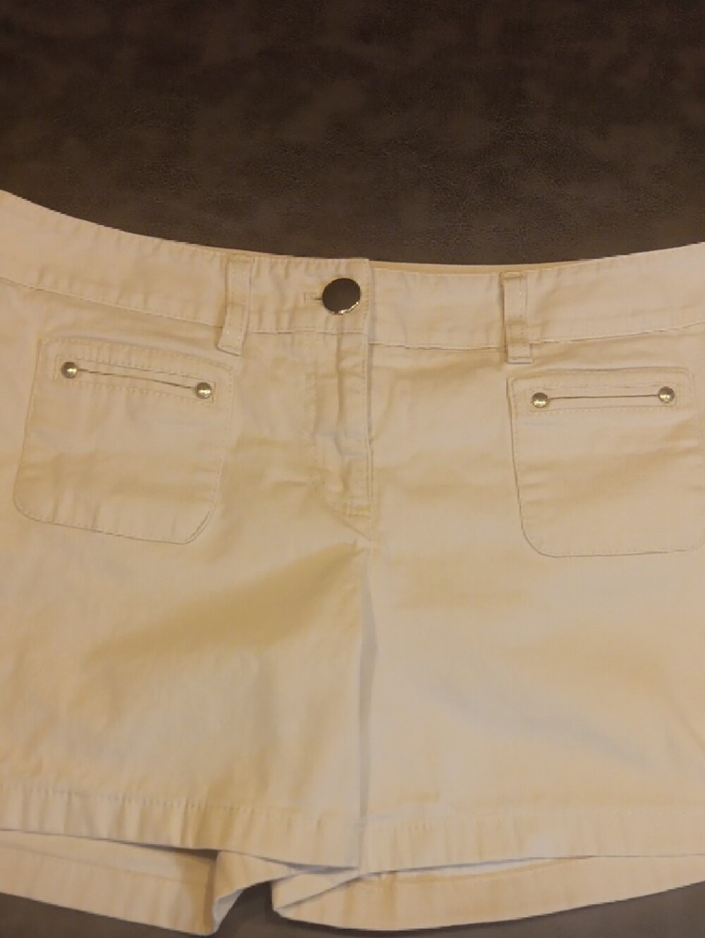 Ann Taylor Signature Fit White Denim Patch-Pocket Shorts - Picture 3 of 10